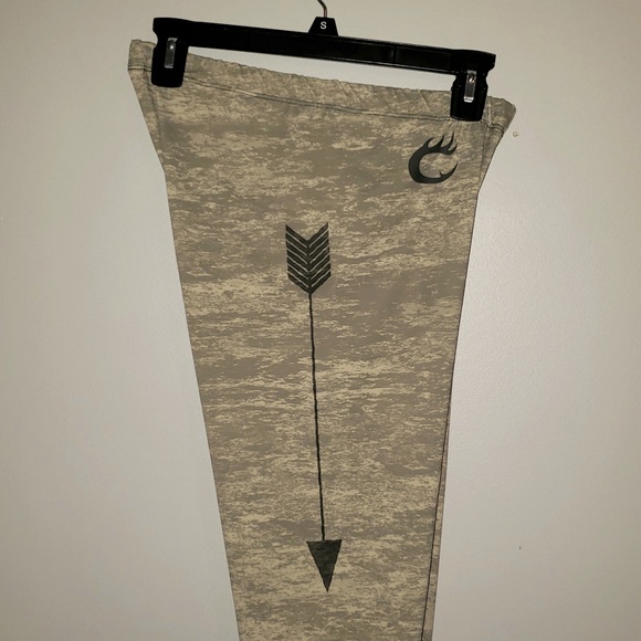CamoGirl | Camo Archery Leggings - Picture 2 of 3